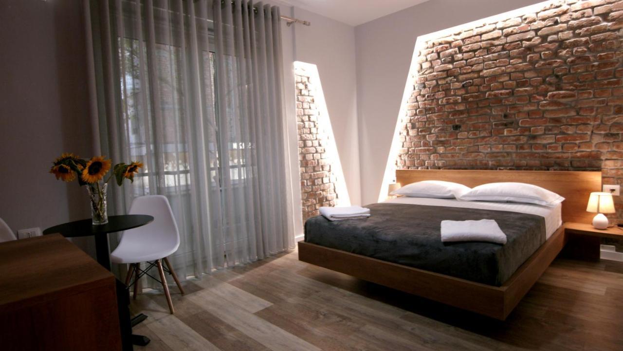 Koni'S Studio Apartments Tirana Extérieur photo