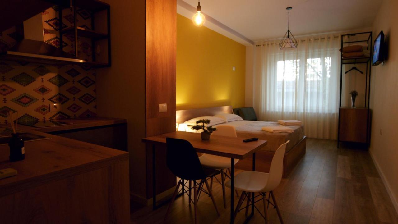 Koni'S Studio Apartments Tirana Extérieur photo