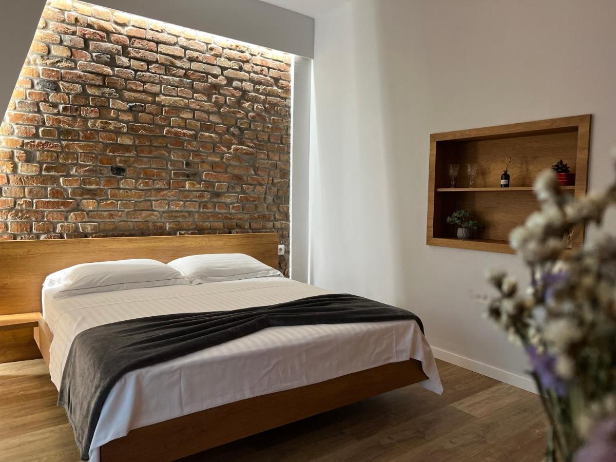 Koni'S Studio Apartments Tirana Extérieur photo